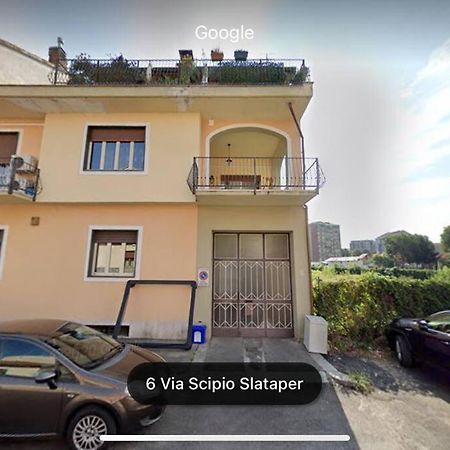 Una Pratica Mansardina Turin Extérieur photo